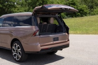 2025 Lincoln Navigator Black Label Exterior Sunrise Coppe...